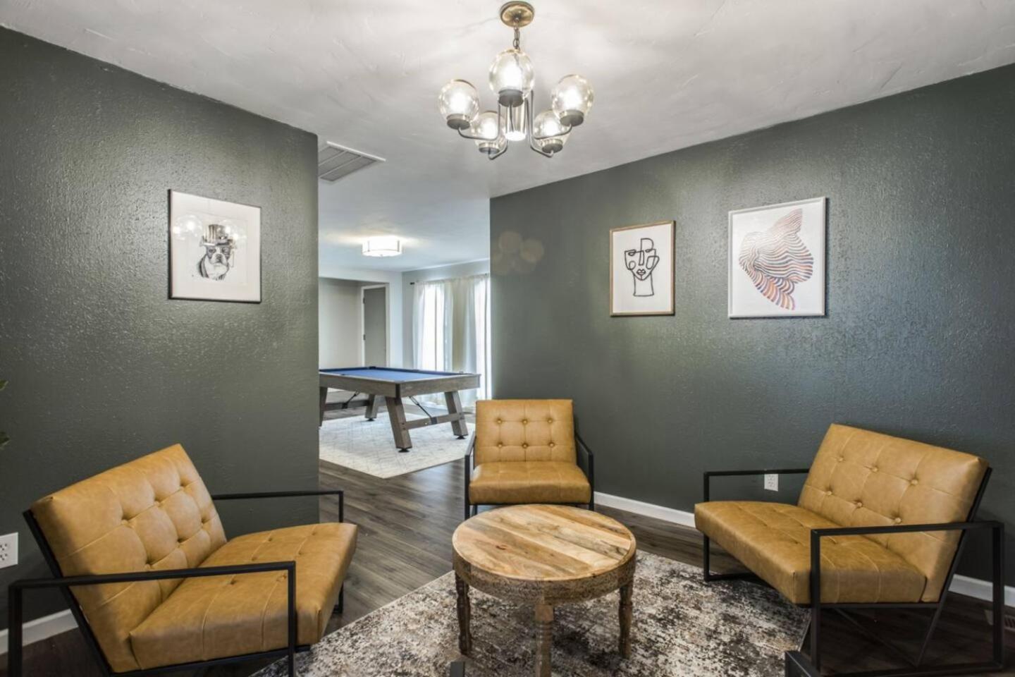 فيلا New Hummingbird Haven - Nw Okc, Billiards, Firepit أوكلاهوما سيتي المظهر الخارجي الصورة